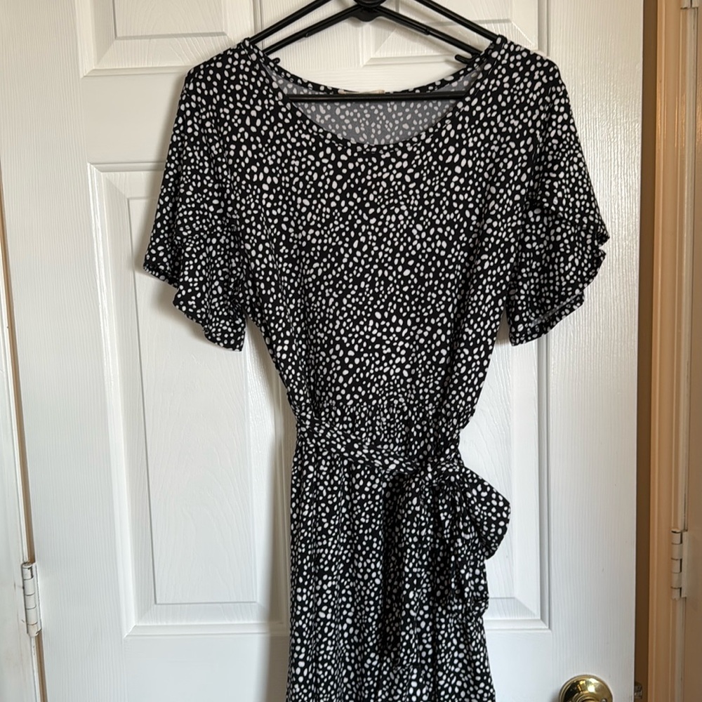 Patterned midi dress, size L - XL!